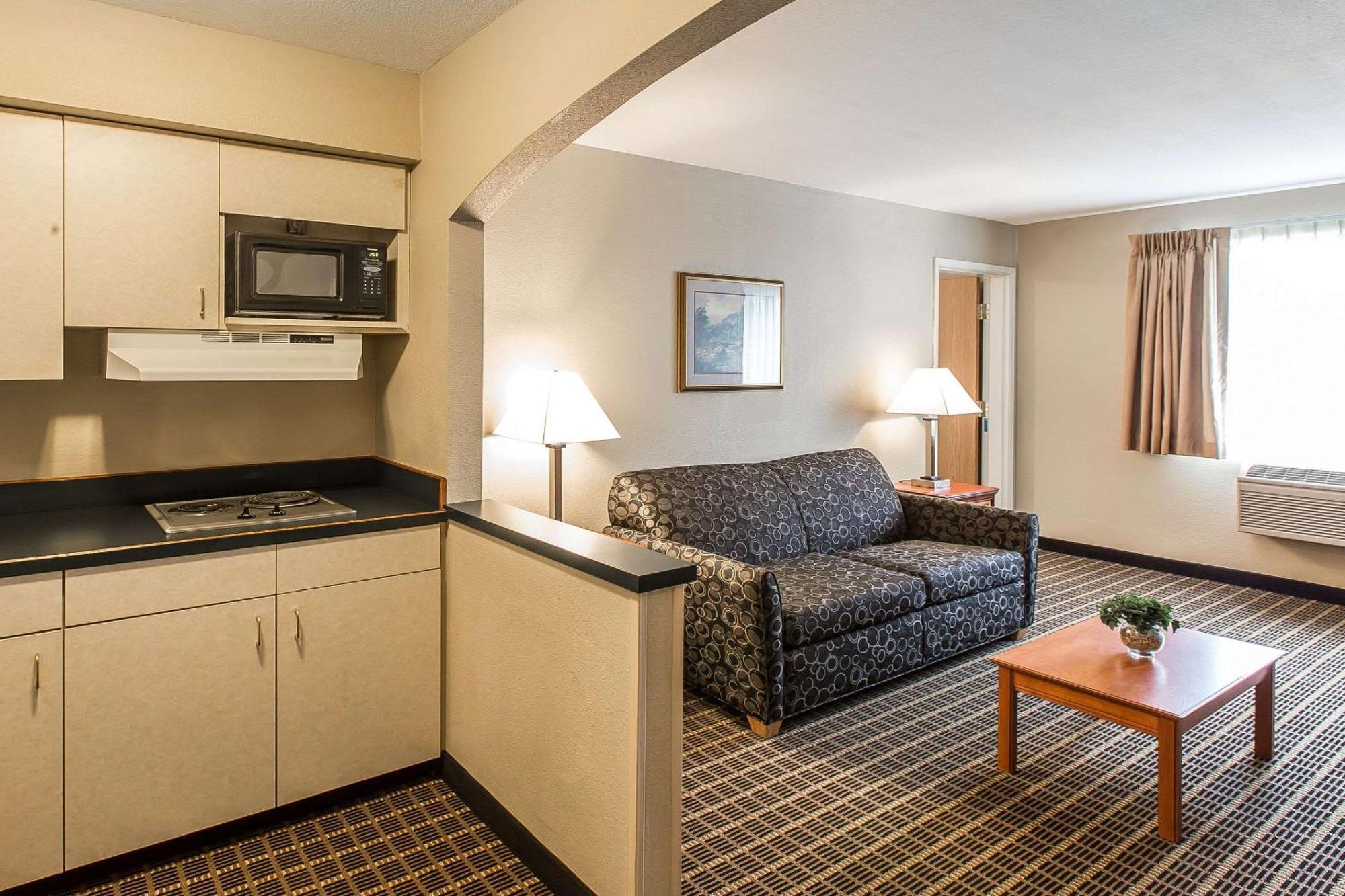 Quality Inn & Suites On The River Glenwood Springs Exterior photo
